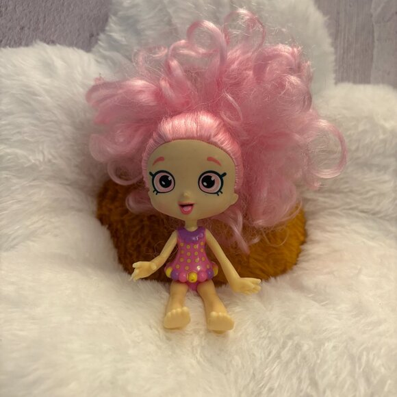 Shopkins Shoppies Bubbleisha Doll Pink Hair (SKU: 300TO) - Picture 3 of 9